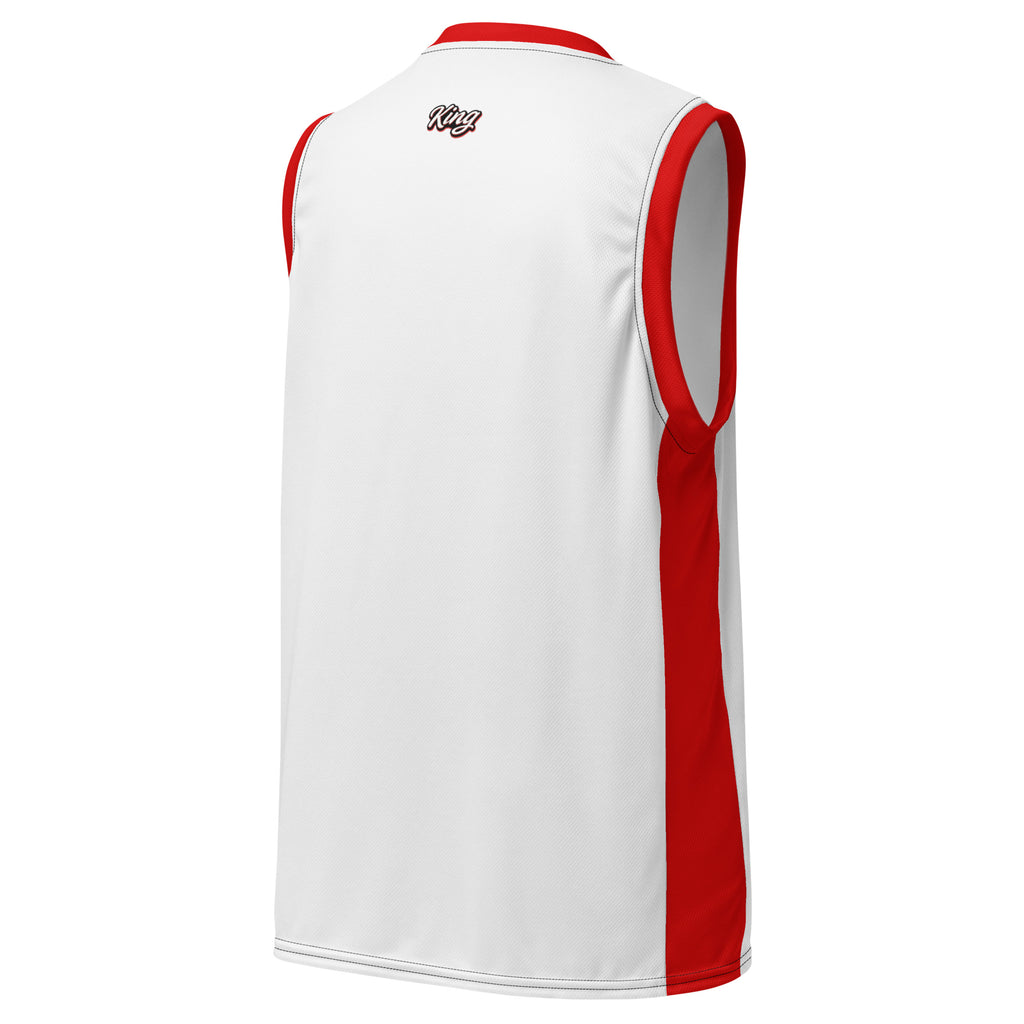 Weißes Basketball-Shirt mit roten Seitenstreifen und roten Kragen. Auf der Brust steht in weißer Schrift mit rotem Schatten und schwarzem Rand das Wort "King".