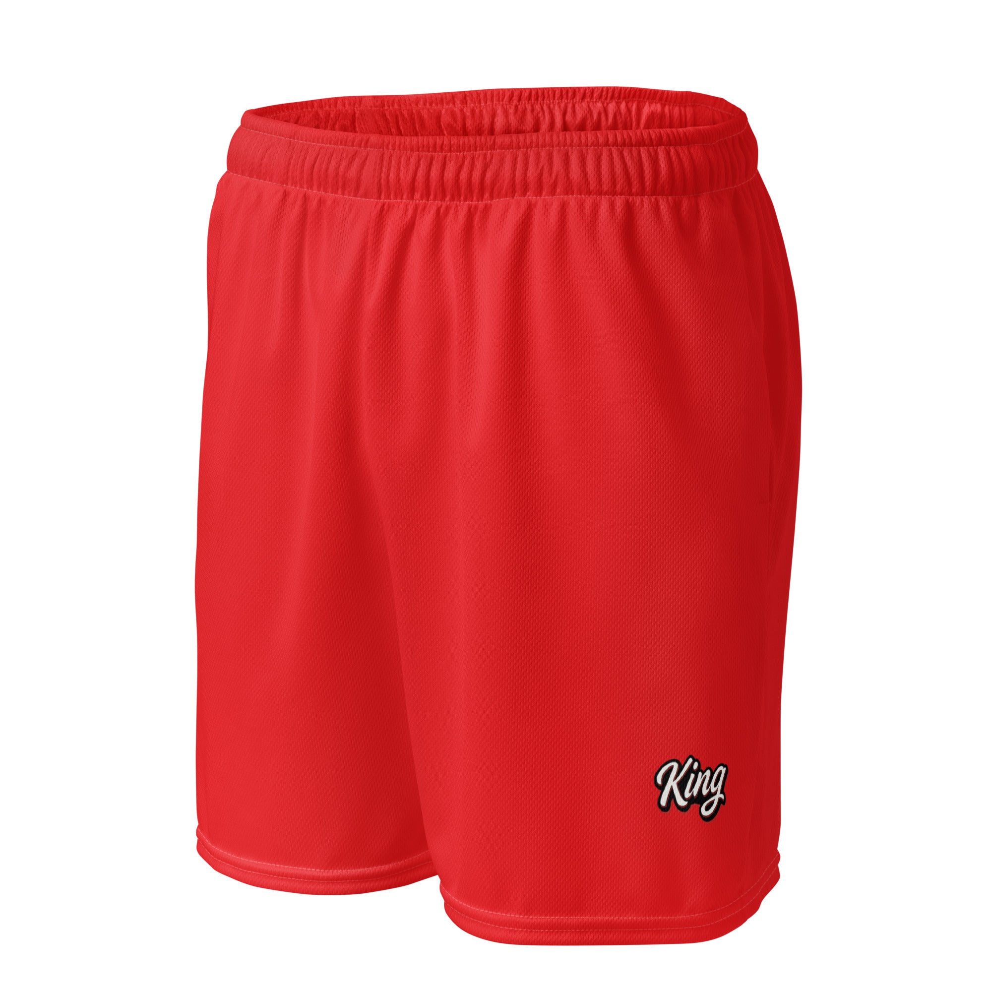 Rote Mesh-Sportshorts mit elastischem Bund. Am unteren rechten Bein steht in weißer Schrift mit rotem Schatten und schwarzem Rand das Wort "King".