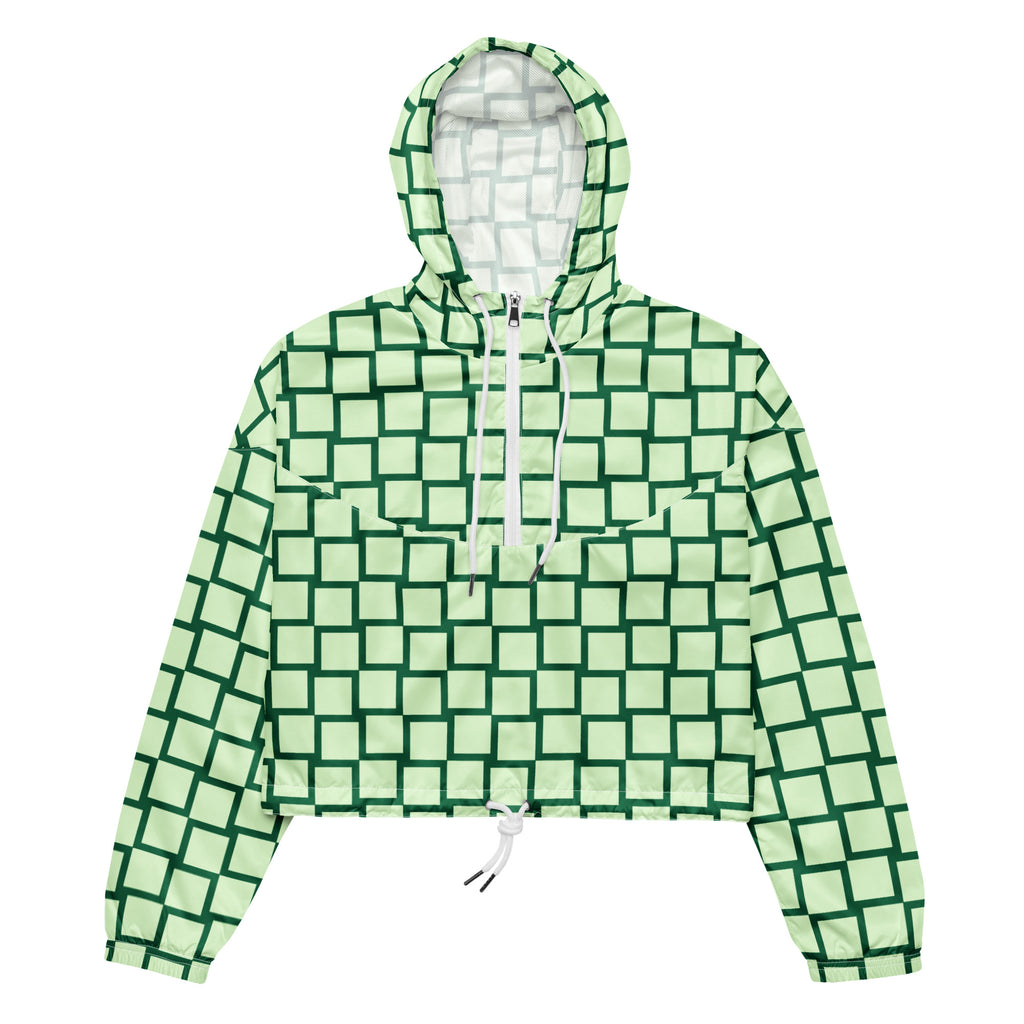 Ein Damen Cropped Windbreaker mit einem Schachbrettmuster in hellem Mintgrün und dunklem Grün. Die Jacke hat eine Kapuze, einen halben Reißverschluss mit weißen Kordeln und einen verstellbaren Saum. By Just a Girl.