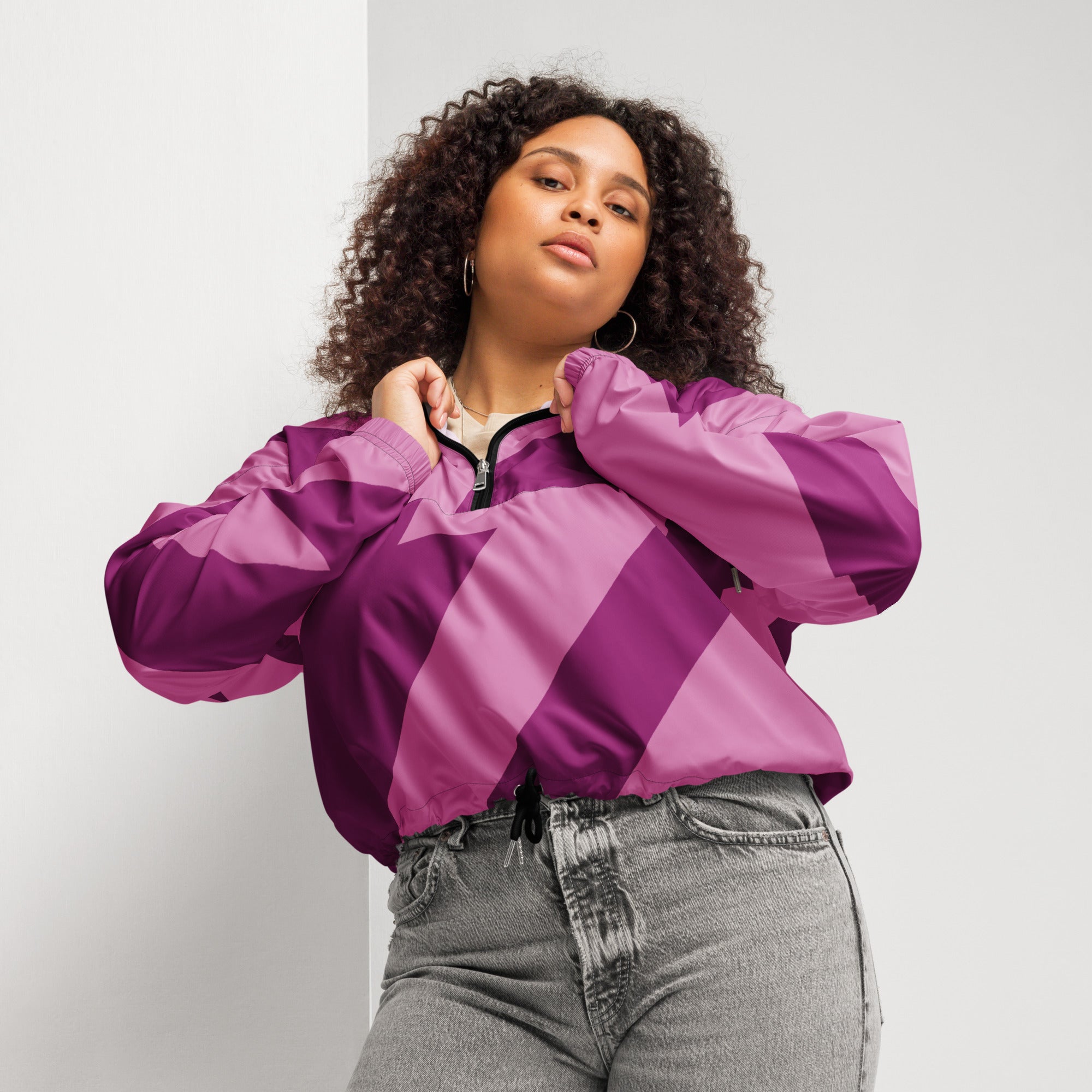 Cropped Windbreaker im  Blockstreifen Design in warmen  Beere und Bordeaux. Femininer Streetstyle mit weicher Kraft, desighned by,  By Just a Girl.