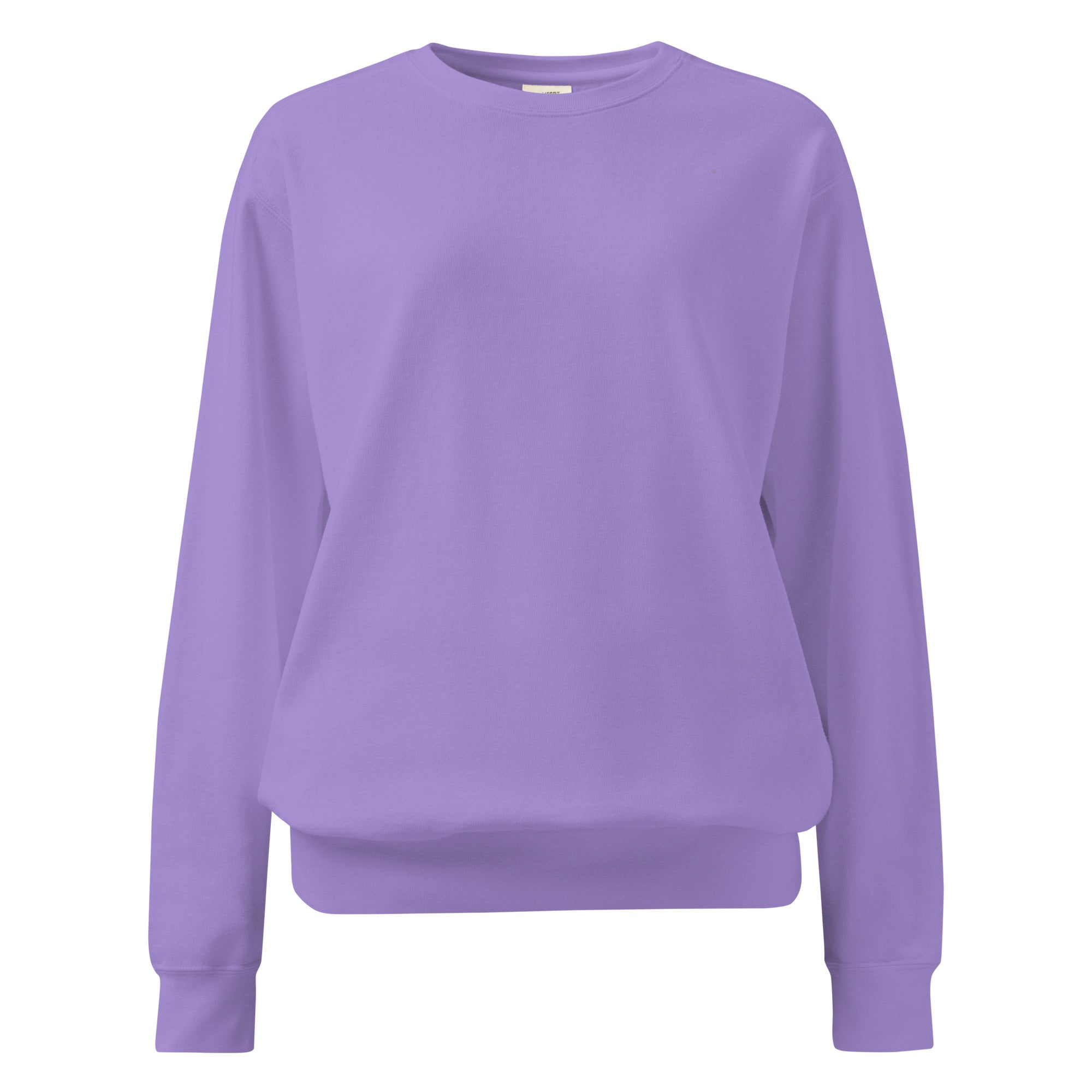 Ein unifarbener Pullover freigestellte Vorderansicht in lila, das als Lavender Dreans bezeichnet wird. Das Kleidungsstück ist schlicht und hat lange Ärmel. 