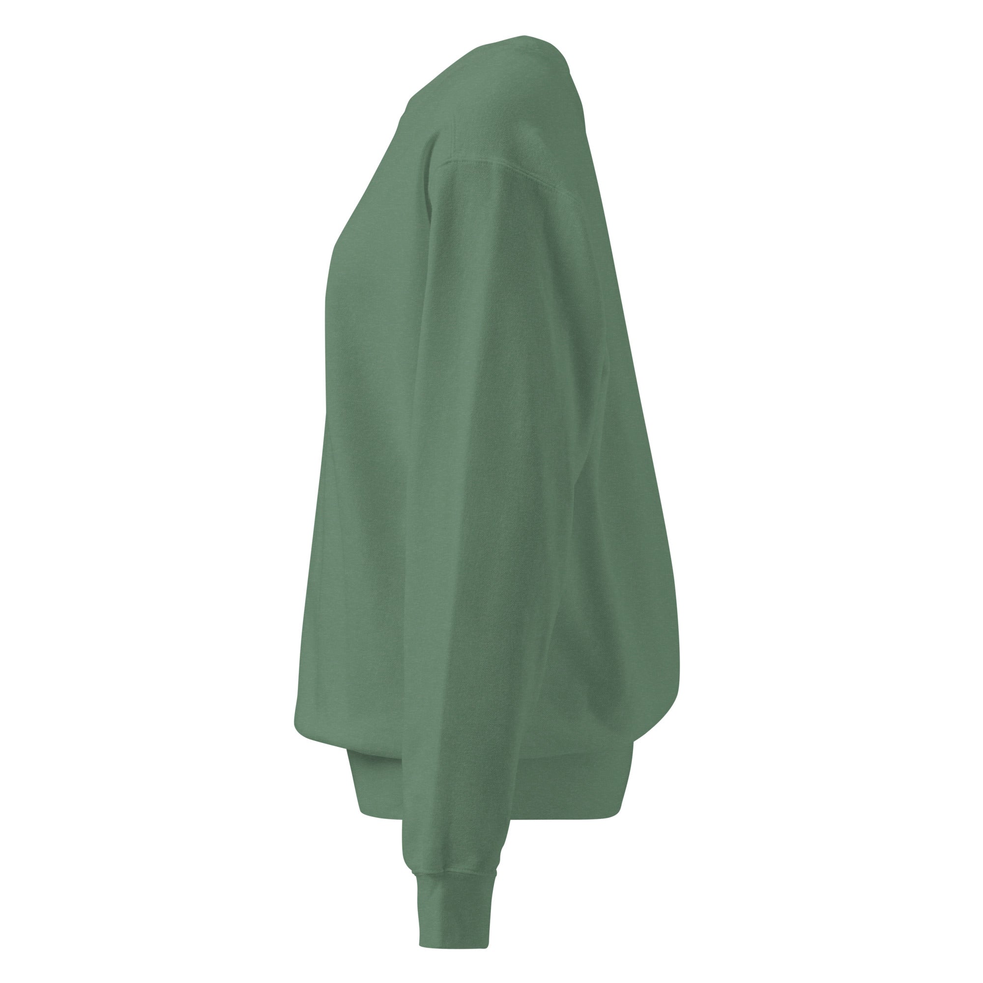 Ein unifarbener Pullover freigestellte Seitenansicht links in dunkelgrün, das als Pine Green  bezeichnet wird. Das Kleidungsstück ist schlicht und hat lange Ärmel.