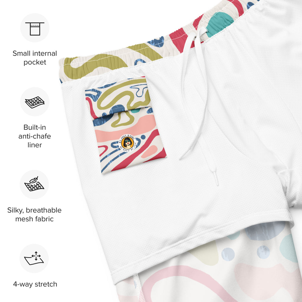 Eine weiße Badeshorts mit einem abstrakten, organischen Muster aus fließenden Linien und Formen in verschiedenen Farben wie Blau, Olivegrün, Rot, Türkis und hellem Rosa. Die Formen haben teilweise eine unregelmäßige, texturierte Füllung. Der Bund ist elastisch und überwiegend weiß mit einem Hauch von Rosa auf der rechten Seite.