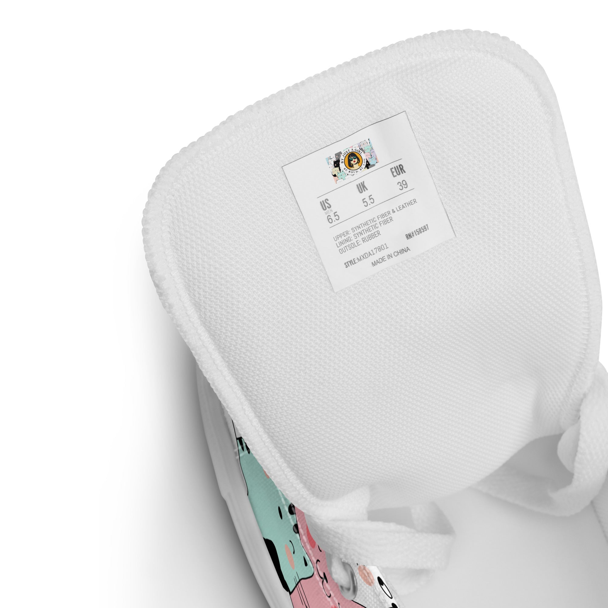 Damen High Top Canvas Schuhzungen Innenansicht auf die Grössenangaben mit Logo. By Just a Girl.