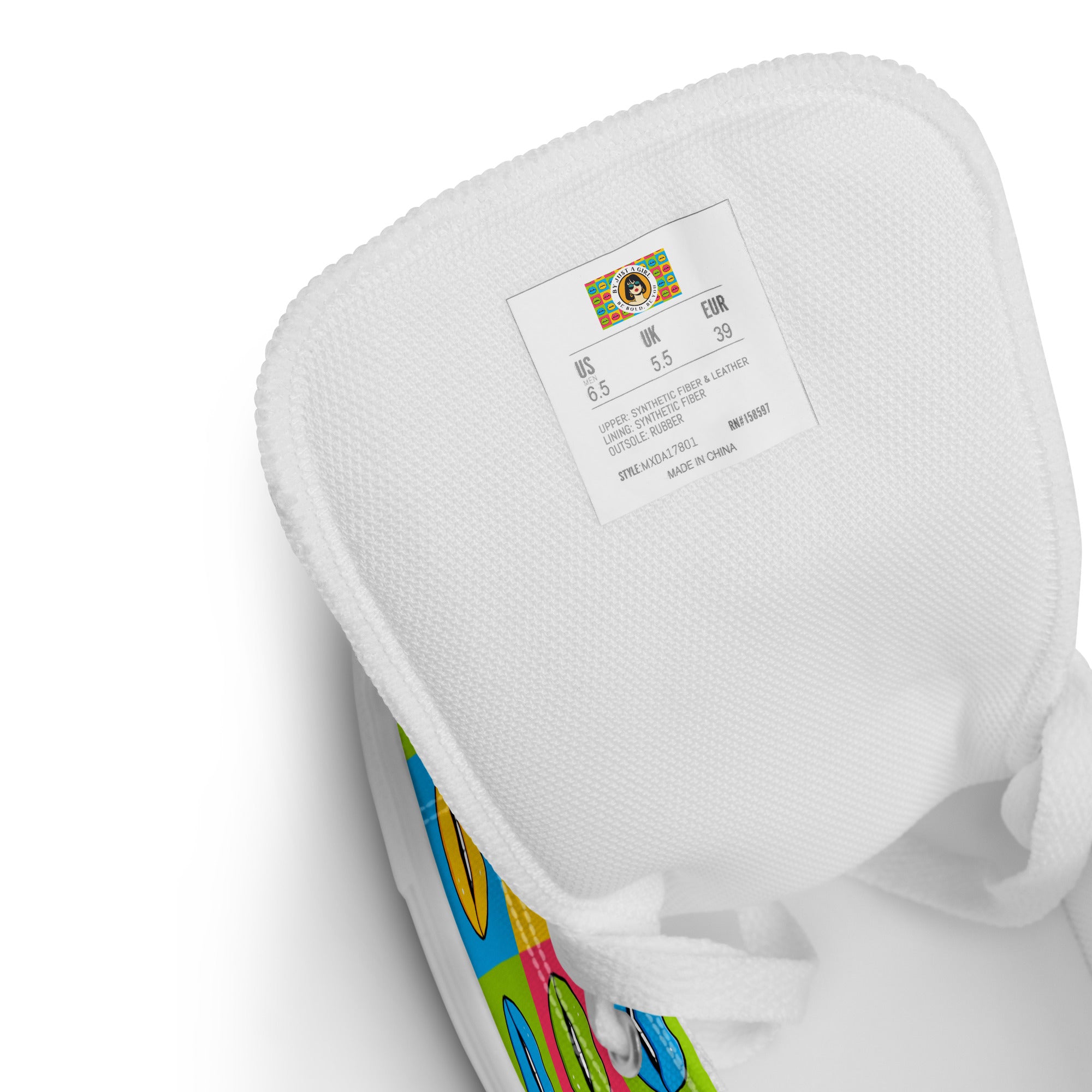 Schuhzungen innen Ansicht eines High Top Canvas "Kiss me" von Damen. By Just a Girl.