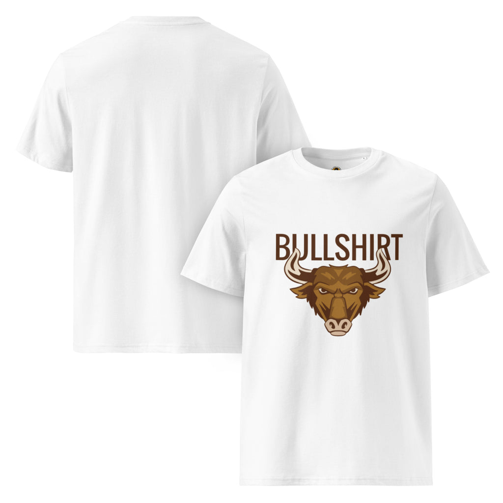 
Ein weißes T-Shirt  Vorder- und Rückseiten Ansicht mit dem Aufdruck des Wortspiels "BULLSHIRT" in brauner Schrift. Darunter befindet sich der stilisierte Kopf eines grimmig dreinblickenden braunen Bullen.