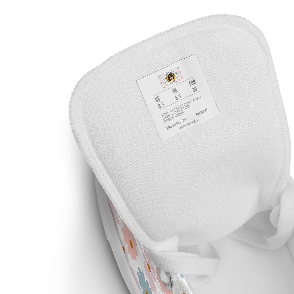 Damen High Top Canvas Schuhzungen Innenansicht der Grössenangaben mit Logo. By Just a Girl.